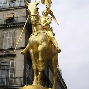 Jeanne D'arc Baku
