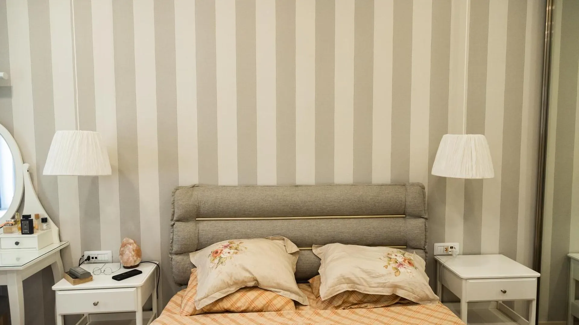 Baku Apartment On Nizami Street Rolls Royce